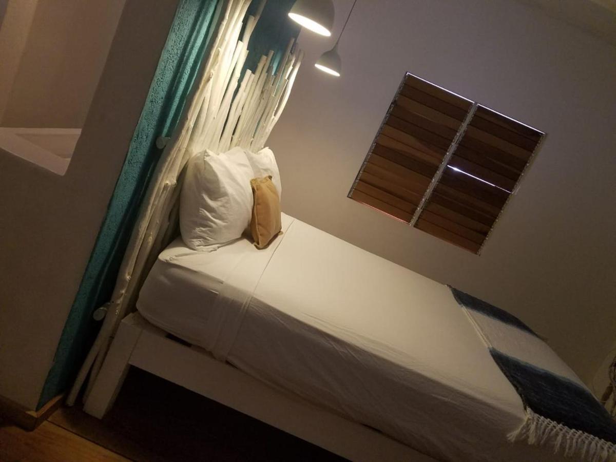 Lashings Boutique Hotel Трежер-Біч Екстер'єр фото